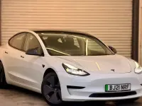 Używany Tesla Model 3 Standard Range Plus 366 kW (498 KM) 2021 Sedan/Limuzyna