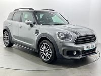 Usado Mini Cooper D Sport 150 HP (110 kW) 2019 Cinzento Citadino