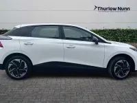Used MG MG4 EV SE 2023 White Hatchback