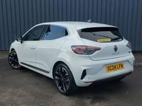Używany Renault Clio V Techno 143 KM (105 kW) 2024 Biały Hatchback