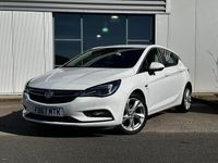 Used Vauxhall Astra SRi 150 HP (110 kW) 2017 White Hatchback