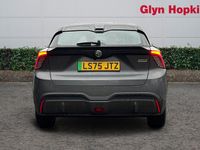 Usado MG MG4 EV SE 319 kW (435 HP) 2025 Cinzento Citadino