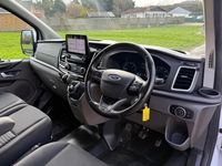 Used Ford Transit Custom Limited 130 HP (95 kW) 2021 White Van