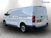 Used Vauxhall Vivaro S 100 HP (73 kW) 2023 White MPV