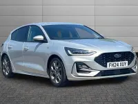 Used Ford Focus ST-Line 123 HP (90 kW) 2024 Moondust silver Hatchback