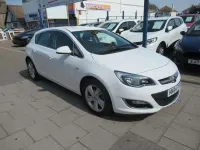 Used Vauxhall Astra SRi 2015 White Hatchback