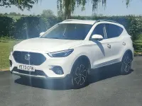 Używany MG ZS Exclusive 111 KM (81 kW) 2023 Biały SUV