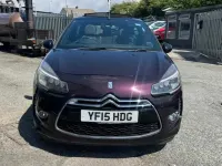 Używany Citroën DS3 Cabriolet 2015 Purpurowy Kabriolet