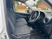 Begagnad Mercedes Vito 2018 Vit Van