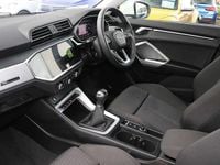 Begagnad Audi Q3 Sport 150 HK (110 kW) 2023 Vit SUV