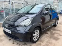 Begagnad Toyota Aygo 67 HK (49 kW) 2006 Svart Halvkombi