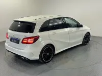 Usado Mercedes B200 AMG Line Premium 2015 Branco Monovolume