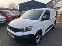 Used Peugeot Partner Premium 131 HP (96 kW) 2023 White MPV