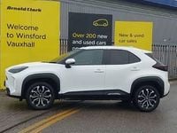 Used Toyota Yaris Hybrid Design 116 HP (85 kW) 2022 White Estate