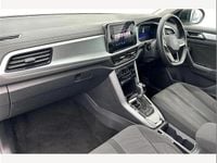 Used VW T-Roc Life 150 HP (110 kW) 2023 Pure white SUV