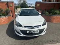 Used Vauxhall Astra SRi 115 HP (84 kW) 2013 White Hatchback