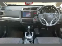 Używany Honda Jazz EX 102 KM (75 kW) 2016 Srebrny Hatchback