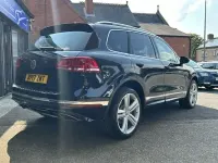 Used VW Touareg R-line Plus 262 HP (192 kW) 2017 Black SUV