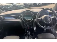Begagnad Mini Cooper Sport 136 HK (100 kW) 2023 Svart Halvkombi