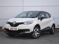Used Renault Captur Play 90 HP (66 kW) 2018 White SUV