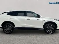 New MG HS SE 2025 Metallic  white pearl SUV