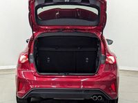 Begagnad Ford Focus ST-Line 120 HK (88 kW) 2020 Röd Halvkombi