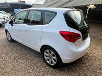 Used Vauxhall Meriva 2017 White MPV