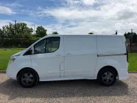 Used Ford Transit Custom Limited 130 HP (95 kW) 2017 White Van