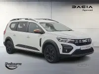 Used Dacia Jogger Extreme 141 HP (103 kW) 2025 White MPV