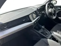 Usado Audi A1 S-Line 116 CV (85 kW) 2026 Blanco SUV