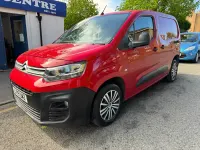 Usado Citroën Berlingo Start 100 CV (73 kW) 2019 Rojo Monovolumen