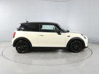 Used Mini Cooper Classic 134 HP (98 kW) 2020 White Hatchback