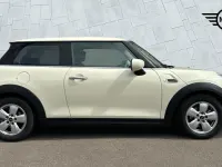 Used Mini ONE Classic 101 HP (74 kW) 2019 White Hatchback