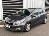 Begagnad Kia Ceed 2014 Silver Halvkombi