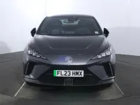Begagnad MG MG4 EV Trophy 2023 Grå Halvkombi