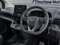 Used Vauxhall Combo 100 kW (136 HP) 2025 White MPV