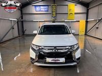 Used Mitsubishi Outlander 150 HP (110 kW) 2016 White SUV