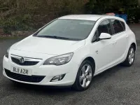 Used Vauxhall Astra SRi 2011 White Hatchback
