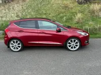 Używany Ford Fiesta Vignale 100 KM (73 kW) 2019 Czerwony Hatchback