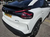 Used Citroën e-C4 Shine 98 kW (134 HP) 2022 White Hatchback