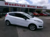 Used Ford Fiesta Zetec 82 HP (60 kW) 2013 White Hatchback