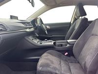 Used Lexus CT200h 136 HP (100 kW) 2014 Red Hatchback