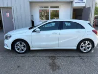 Begagnad Mercedes A180 2017 Vit Halvkombi