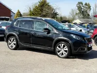 Usado Peugeot 2008 Allure 130 HP (95 kW) 2019 Preto SUV