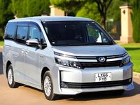 Used Toyota Voxy Play 2016 Silver MPV