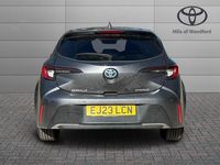 Begagnad Toyota Corolla Design 2023 Grå Halvkombi