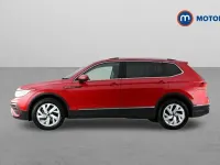 Used VW Tiguan Allspace Life 150 HP (110 kW) 2024 Red SUV