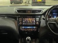 Used Nissan Qashqai Acenta Premium 115 HP (84 kW) 2019 Black pearl SUV