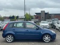 Usado Ford Fiesta Zetec 2008 Azul Citadino
