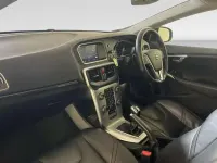 Used Volvo V40 Pro 190 HP (139 kW) 2018 Blue Hatchback